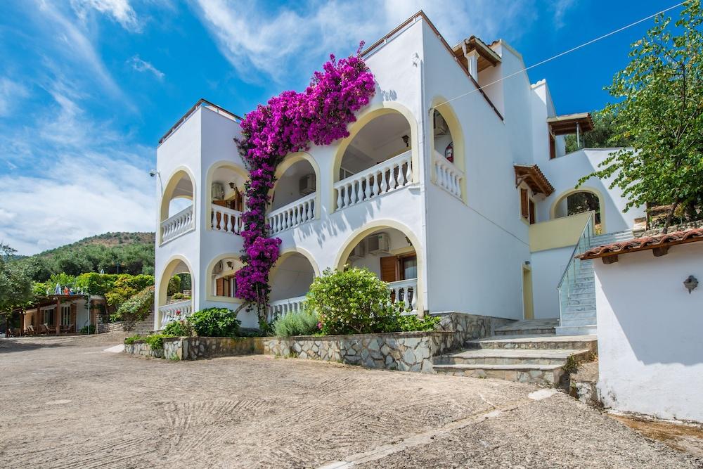 Dionysos Apartments Apraos المظهر الخارجي الصورة