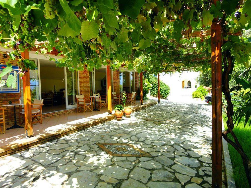 Dionysos Apartments Apraos المظهر الخارجي الصورة