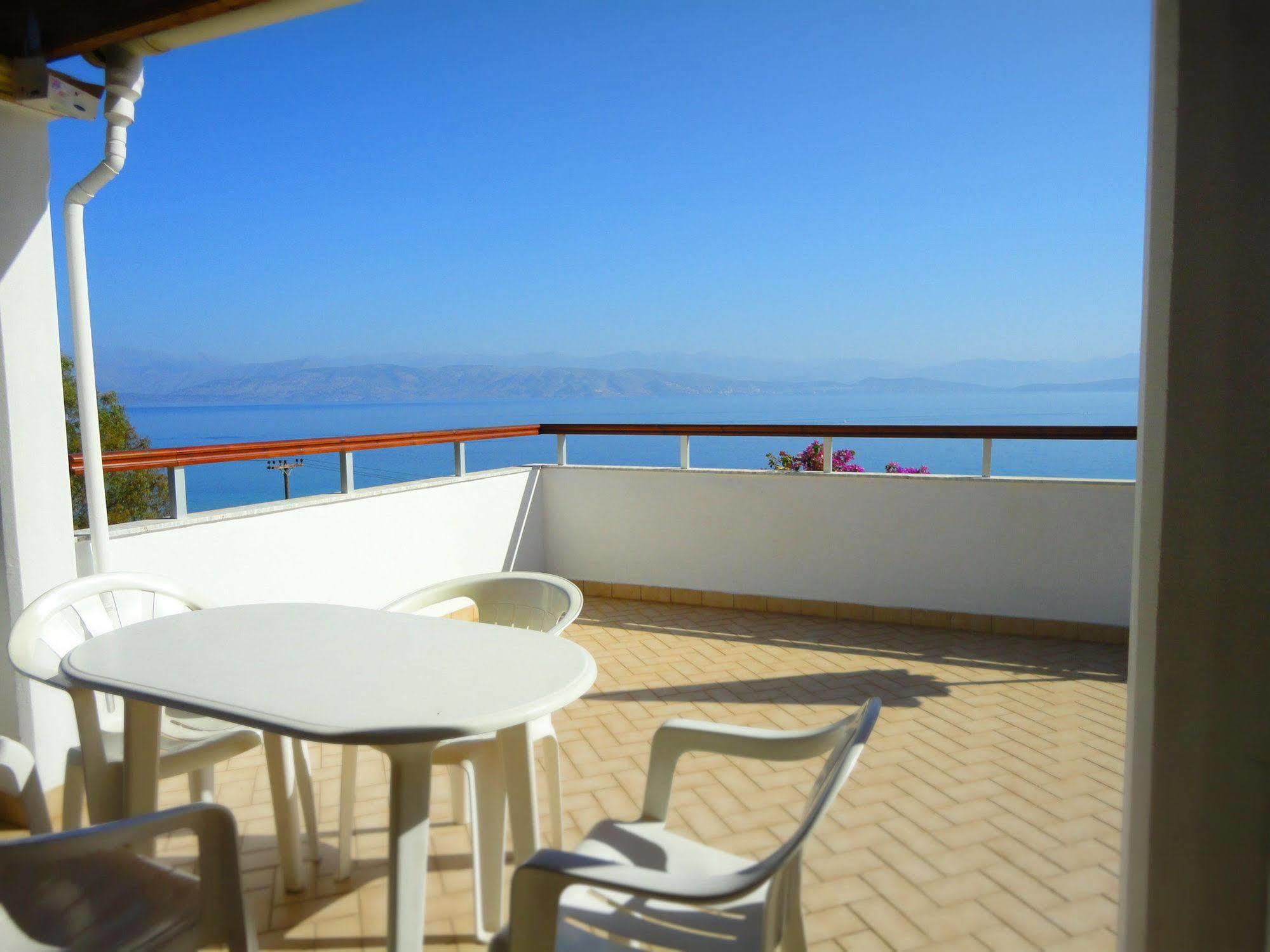 Dionysos Apartments Apraos المظهر الخارجي الصورة